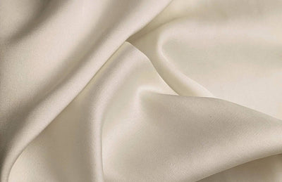 Elegancia de seda: la fascinación de los sofás de seda